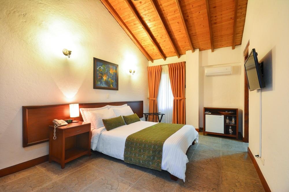 La Campana Hotel Boutique Медельин Экстерьер фото