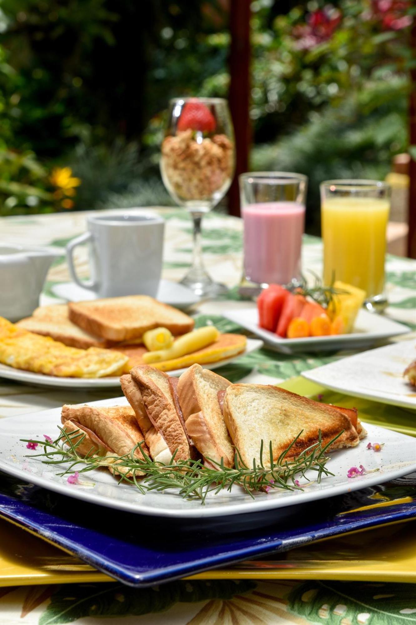La Campana Hotel Boutique Медельин Экстерьер фото